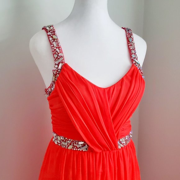 CITY TRIANGLES Sequined Gown Racer Back Sweetheart Neckline Pleats Layered Skirt - Picture 4 of 10